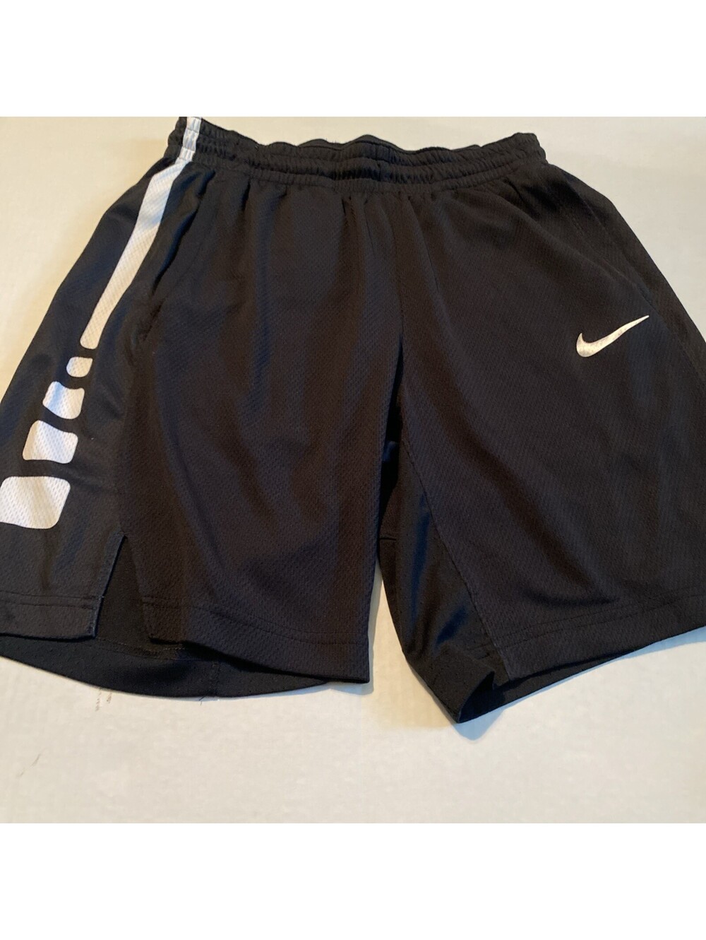 Nike Dri Fit Basketball Shorts Boys, White/Black, Size Medium